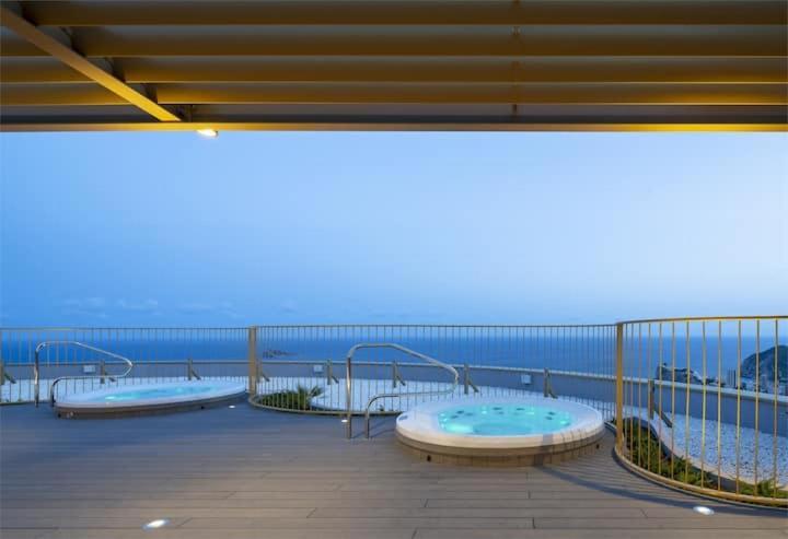Apartment Intempo Luxury Sky View &