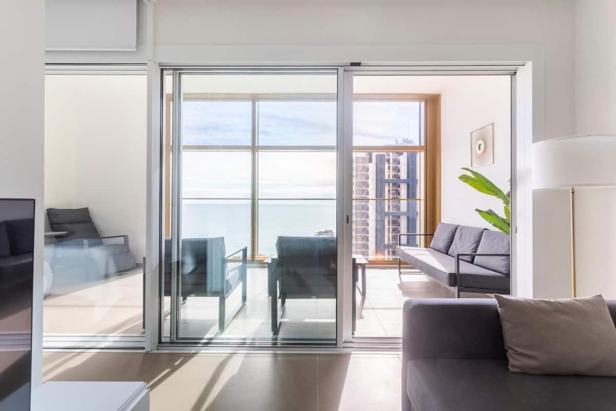 Apartment Intempo Luxury Sky View & *