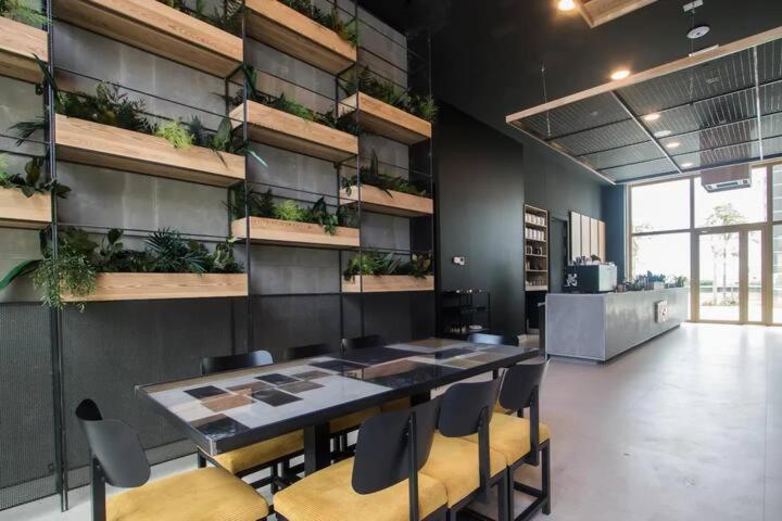 Intempo Luxury Sky View & Appartement *
